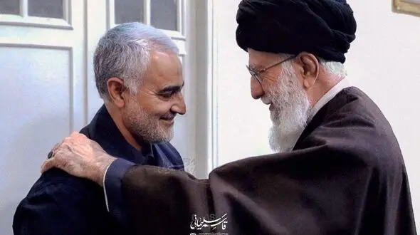 
تصویری جدید از سردار سلیمانی در محضر رهبر انقلاب
