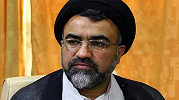 پاره شدن طناب دار قاتل مرودشتی 