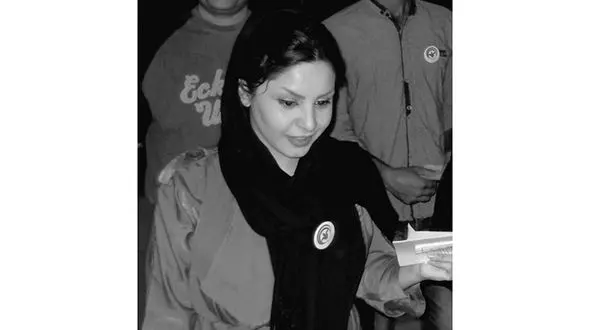 مهدیه در مجلس شهید شد / او دوست داشت مدافع حرم شود و ...+ عکس