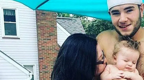 مادری با تیغ نوزادش را کشت چون نمی خواست بچه دار باشد + عکس