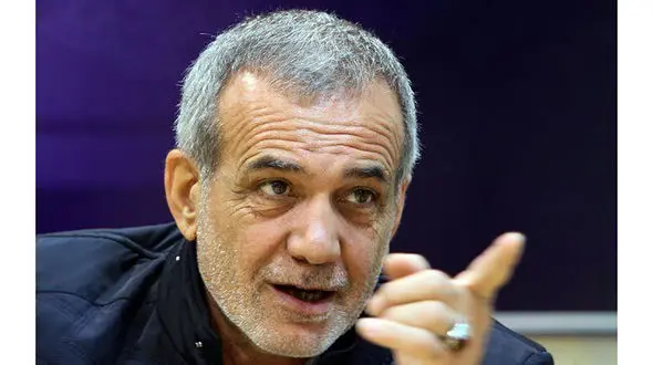 پزشکیان : کل خلافی که از من پیدا کردند راه رفتنم در مجلس بود/ برای من تایید یا رد اینها مهم نیست