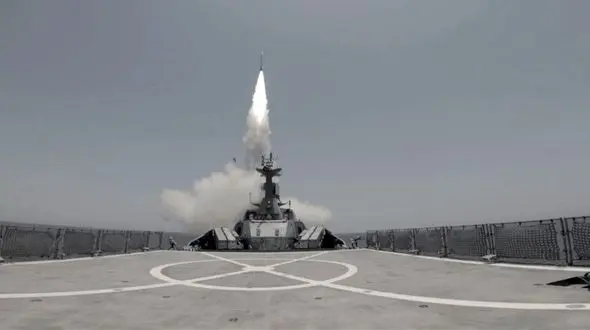 فیلم / پدافند برد بلند ایرانی به دریا رسید / شلیک از عرشه ناو صیاد سپاه در خلیج فارس