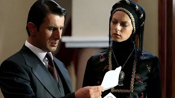 نگین محسنی بازیگر نقش مادام بلانش: کاملا اتفاقی بازیگر شدم ! + بیوگرافی و عکس های خصوصی