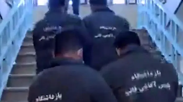 فیلم گفتگو با سارقان مسلح خانه تهرانی ها / تحویل هدیه شگردشان بود  