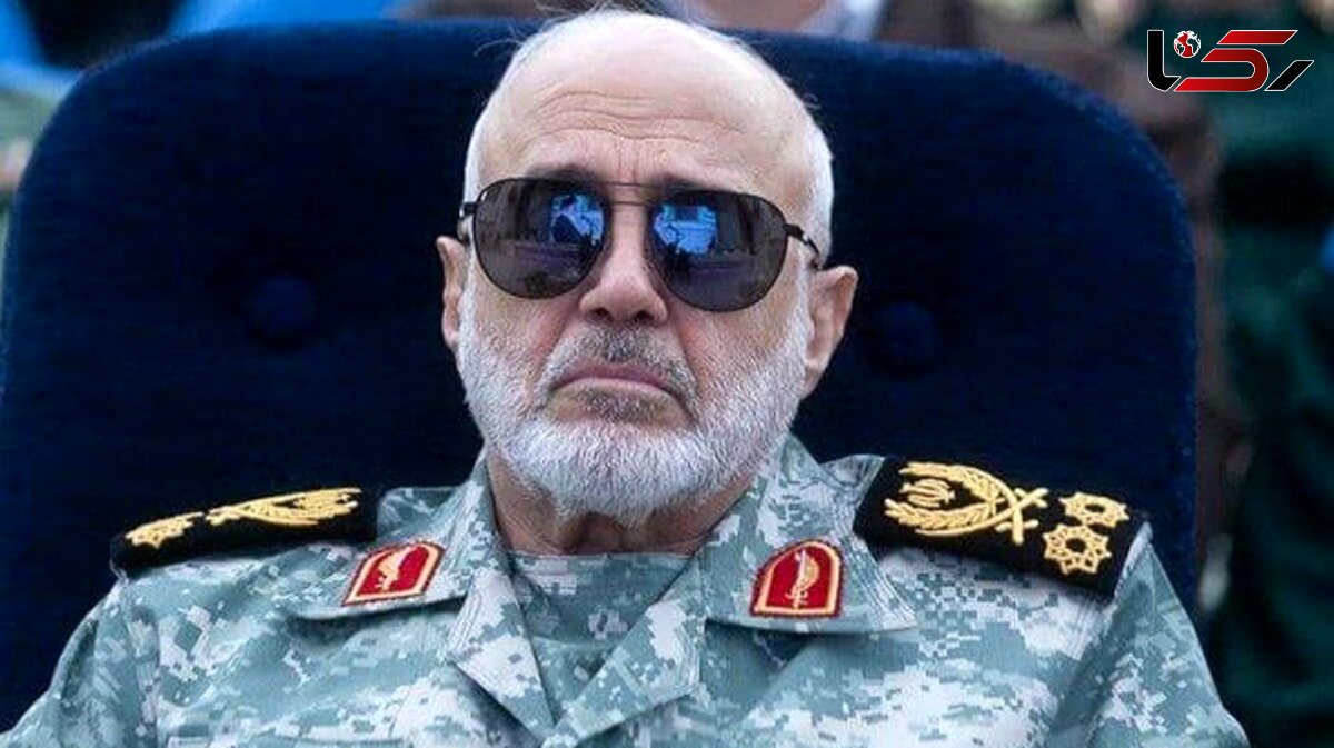 عکس /  سفر در زمان؛ «سرلشکر رشید در حال بررسی پهپادهای ارتش»؛ سال 1402