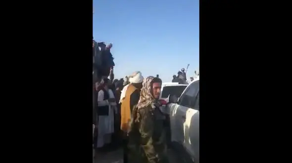 والی قندهار تسلیم طالبان شد + فیلم 