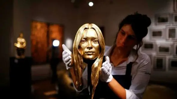 حراج لاکچری ترین مجسمه طلا+عکس