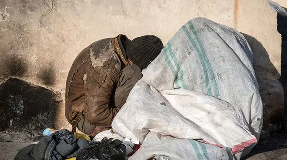 کارتن خواب های تهران نیاز به واکسن کرونا دارند