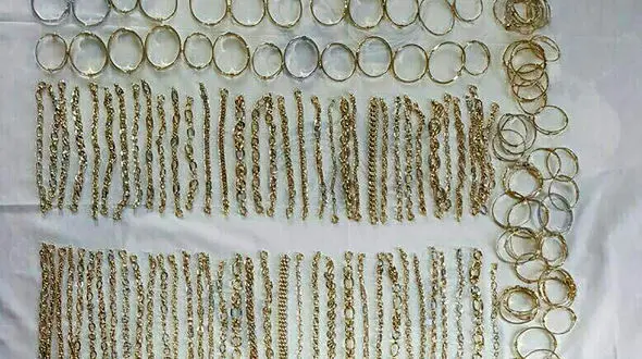 کشف بیش از 6 کیلو طلا از اتوبوس مسافران ترکیه + عکس 