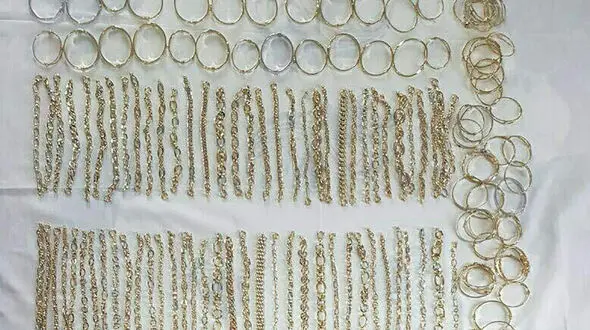 کشف بیش از 6 کیلو طلا از اتوبوس مسافران ترکیه + عکس 