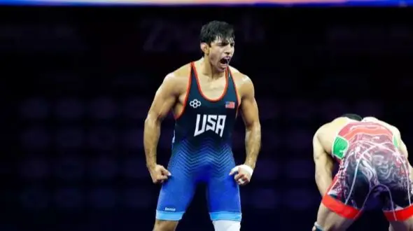 فیلم/ زاهد والنسیا خطاب به ایرانی‌ها: دست از شرارت بردارید!