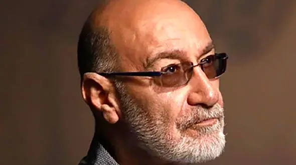 دانلو آواز باشکوه سیاوش قمیشی / با اهنگ یه روز توی برق چشات خورشید رو پیدا میکنم ! + متن 