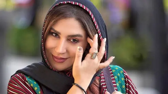 نامتعارف ترین ژست خانم بازیگر کم حاشیه ایرانی/ از نسیم ادبی بعید بود!