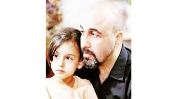 تغییر چهره شیک و جذاب نوه آقای بازیگر معروف ایرانی / نیکی نصیریان کیست؟! + عکس