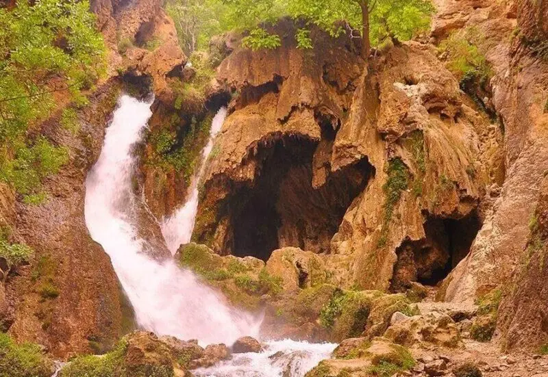 آبشار آتشگاه