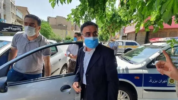 مصطفی تاج‌زاده برای حضور در انتخابات 1400 ثبت نام کرد + عکس و فیلم