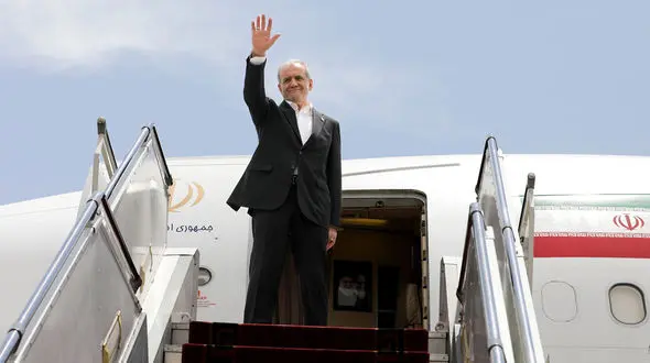 سفر به عمان در راستای سیاست کلی تقویت روابط با همسایگان انجام می‌شود