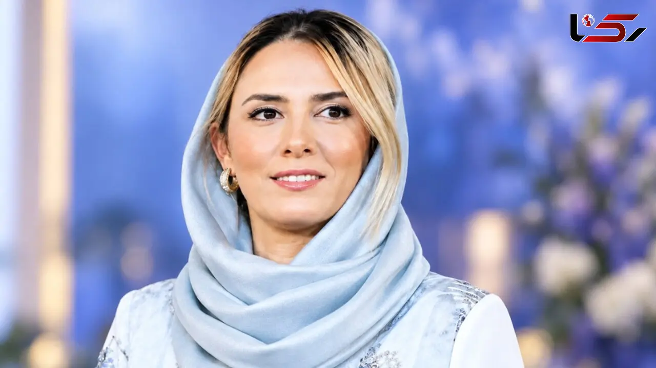 فیلم / نگاهی به دکور و چیدمان خانه گرم و اصیل غزال رجبیان / از فرش قرمز و دکور کلاسیک تا دیوان حافظ و گربه خانگی