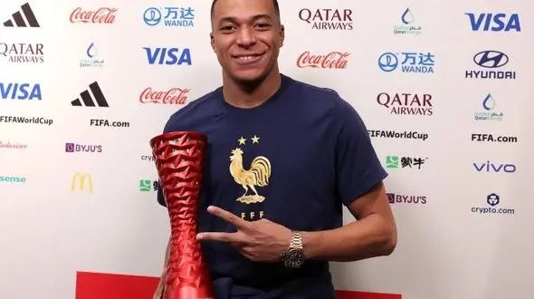 امباپه چه کسی را مسخره کرده؟ +ویدیو