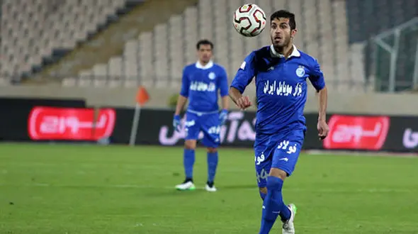 قرارداد مهاجم تیم فوتبال استقلال تمدید نمى شود 