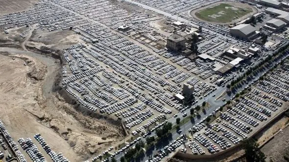 خالی کردن ۳۰ هزار خودرو در پارکینگ چذابه توسط سارقان / ماجرا چیست؟