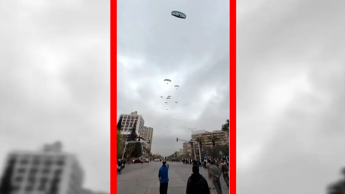 فیلم نمایش هوایی چتربازان بر فراز دمشق