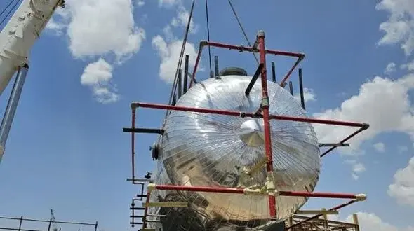 اجرای عملیات حمل و نصب ظرف  ۵۰ تنی طرح KHT  هلدینگ پتروپالایش اصفهان توسط شرکت راهبر ترابر انرژی