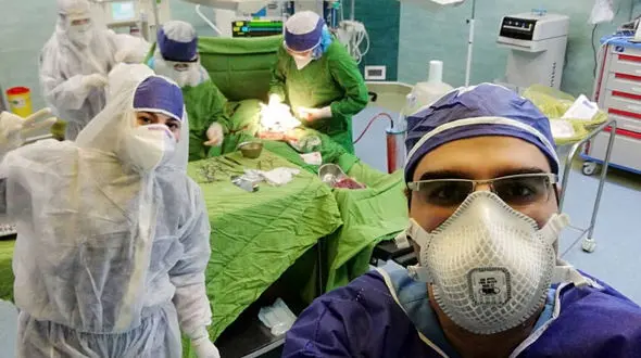 تولد نوزاد از مادر کرونایی در پلدشت