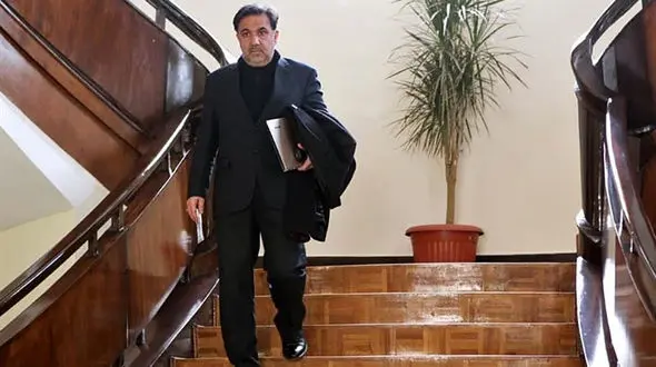 عباس آخوندی : 15میلیارد دلار ظرف سه سال از کشور خارج شده‌ است /جامعه ما به شدت در حال فقیر شدن است