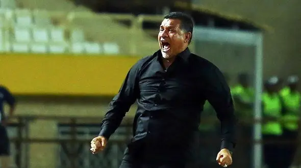 مراسم رونمایی از پیراهن تیم فوتبال سایپا آغاز شد / از دایی خبری نیست