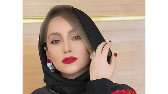 عکس زیبای نازنین بیاتی با یک ژست متفاوت 