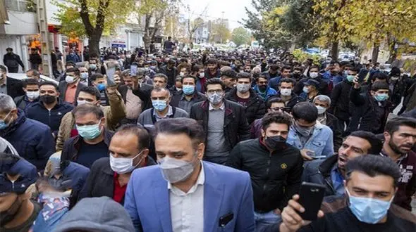 چهارمین روز از تجمع مردمی شهرکرد در اعتراض به کم آبی + فیلم