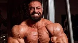 نگاهی به میز پاییزی جشن تولد بهروز تابانی، غول بدنسازی ایران/ از تزئین میوه های خوشمزه قاچ شده و کیک شکلاتی تا انار های دون شده و زیتون و...+عکس