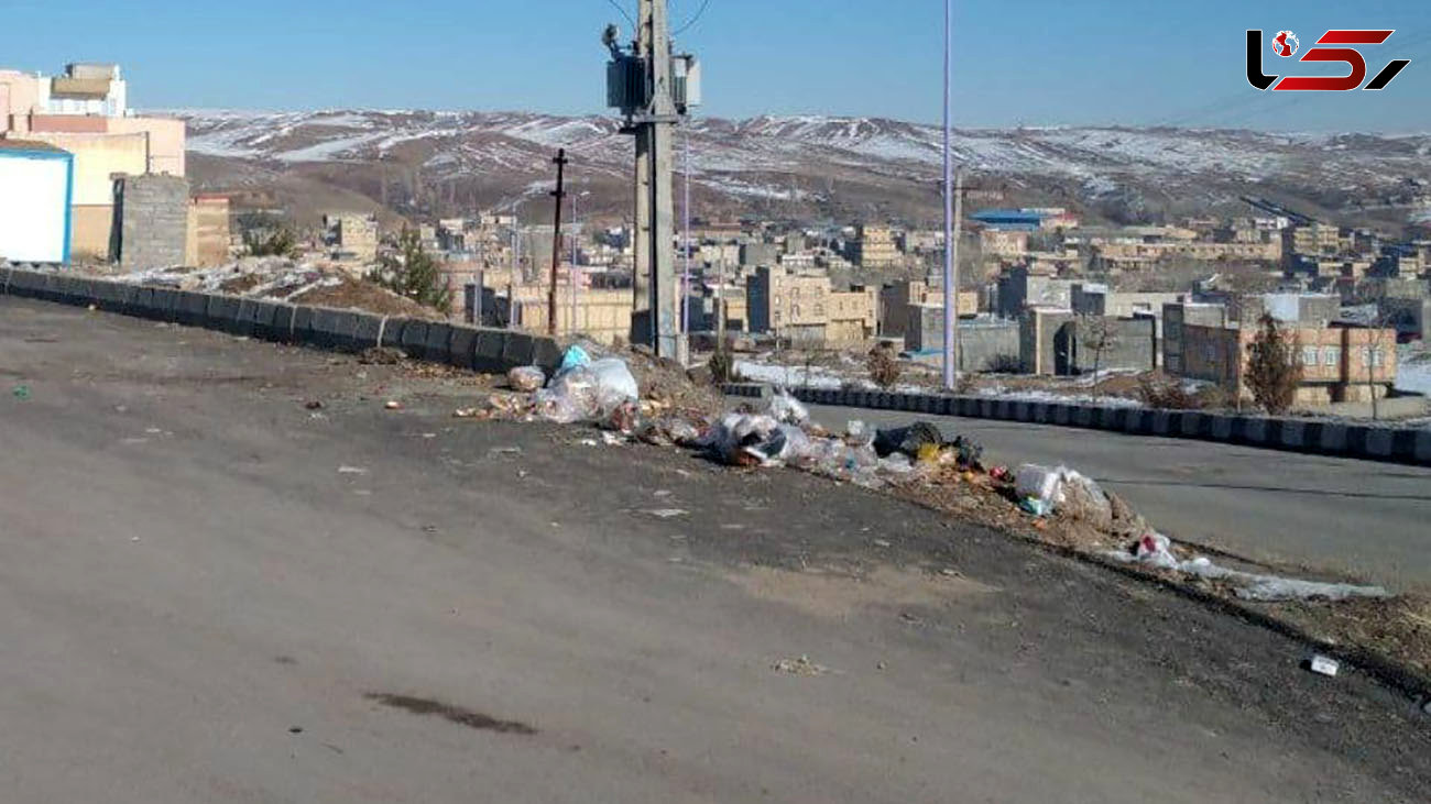 زباله های رها شده وسط مسکن مهر هشترود / شهرداری خواب است! + عکس