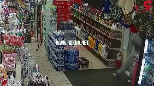 سرقت بطری نوشابه توسط دزد ناشی + فیلم