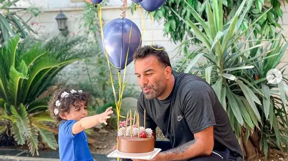 تصاویر جدیدی از حنیف عمران زاده و دخترش رز               