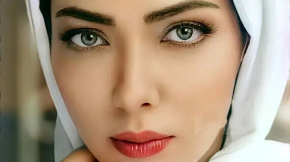 خانم بازیگر ایرانی از همزاد هالیوودی خود زیباتر است / خودتان مقایسه کنید ! 