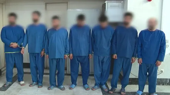 بازداشت ناخدا و 6 ملوان در بوشهر / راز شناور توقیفی لو رفت