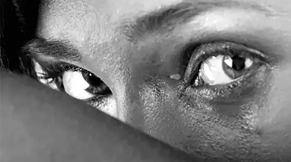 شوهرم نبود مجید وارد خانه ام شد /  با زنگ در خانه بی آبرو شدم !