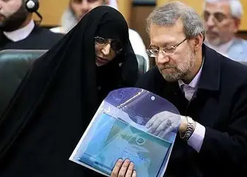 عکس همسر و دختران ساده و شیک شهیدعلی لاریجانی + بیوگرافی و عکس ها و تعداد برادرانش