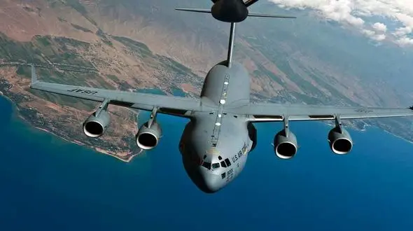 این هواپیما روی ماسه‌های کویر فرود آمد + فیلم