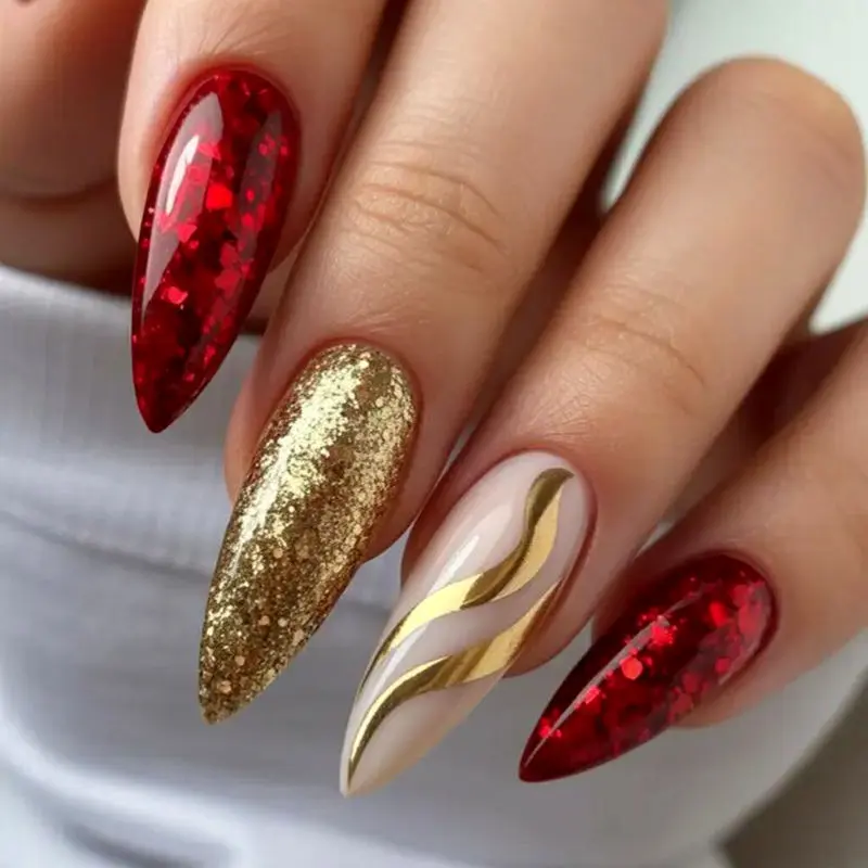 دیزاین ناخن یلدایی گلیتر