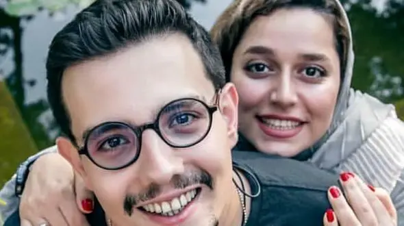 فیلم/ امیر کاظمی: 6 ساله ازدواج کردم یک بار هم نشده که یک روز همدیگه رو نبینیم/ همه‌ی شرطم تو بازیگری اینه که خانومم حتما باید همراهم باشه/ اصلا نمیتونم یه لحظه هم ازش جداشم...