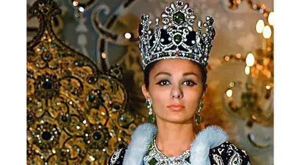 عکس سفر در زمان / نگاهی به جعبه و کلکسیون جواهرات گرانبها و لوکس فرح پهلوی و تاج شهبانویی بی قیمت ...