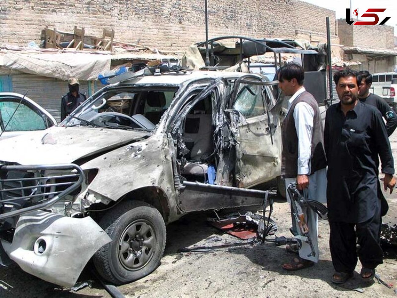 مولانا محمد حنیف در انفجار بمب زخمی شد / در پاکستان رخ داد
