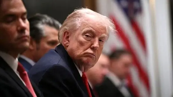 جلسه دونالد ترامپ با مقامات ارشد برای تصمیم گیری درباره ایران / ساعاتی بعد برگزار می شود