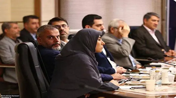 شفاف سازی درباره حضور پسر عارف در دولت/پسر عارف در جلسات دولت چه می کند؟
