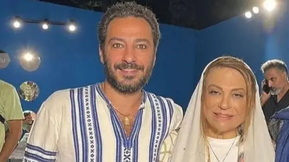 فیلم بوسه حاشیه ساز گوهر خیراندیش به نوید محمدزاده در اتاق گریم / خانم بازیگر به دردسر می افتد ؟!