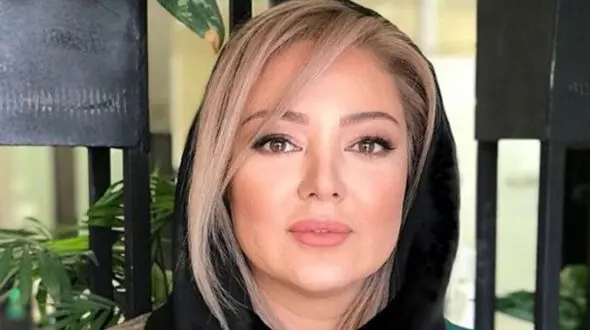  رزیتا غفاری با کاپشن تنگ در هوای برفی + عکس