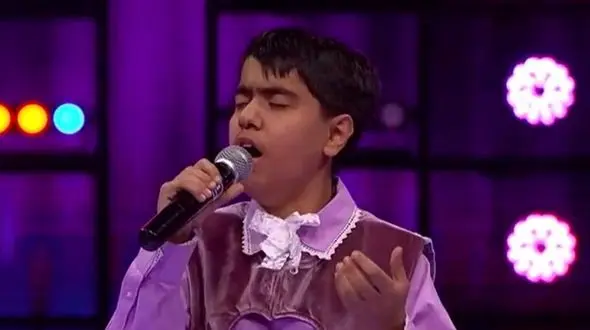 فیلم / کیش و مات شدن داوران صداتو از  صدای بهشتی پسر دانش آموز باآهنگ شجریان/ ما دل شدگان خسرو شیرین پناهیم